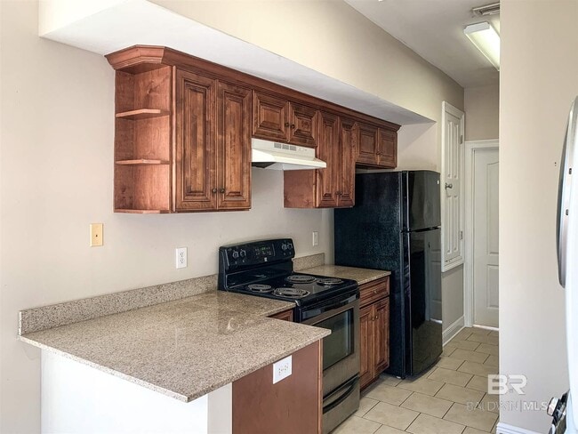 Building Photo - 116 S Elm St