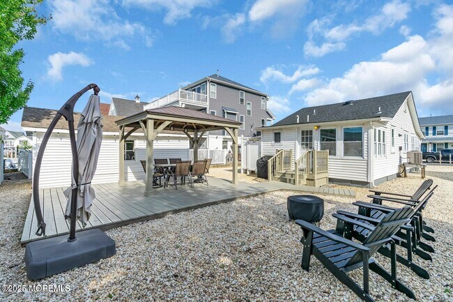 Building Photo - 124 Mathis Dr