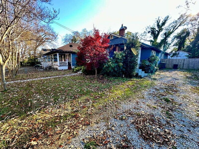 Building Photo - 2817 Columbia Ave