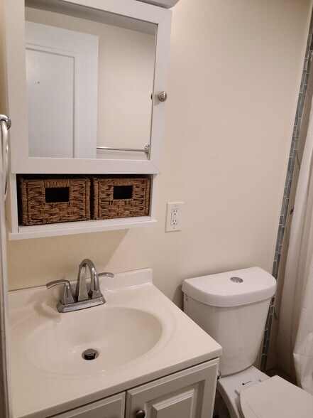 Building Photo - 12 Commonwealth Ct