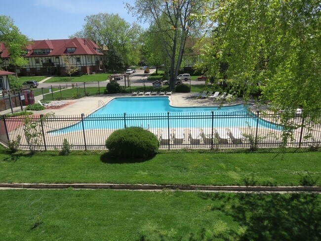 Building Photo - Charming Updated One Bedroom Apartment In North Boulder!