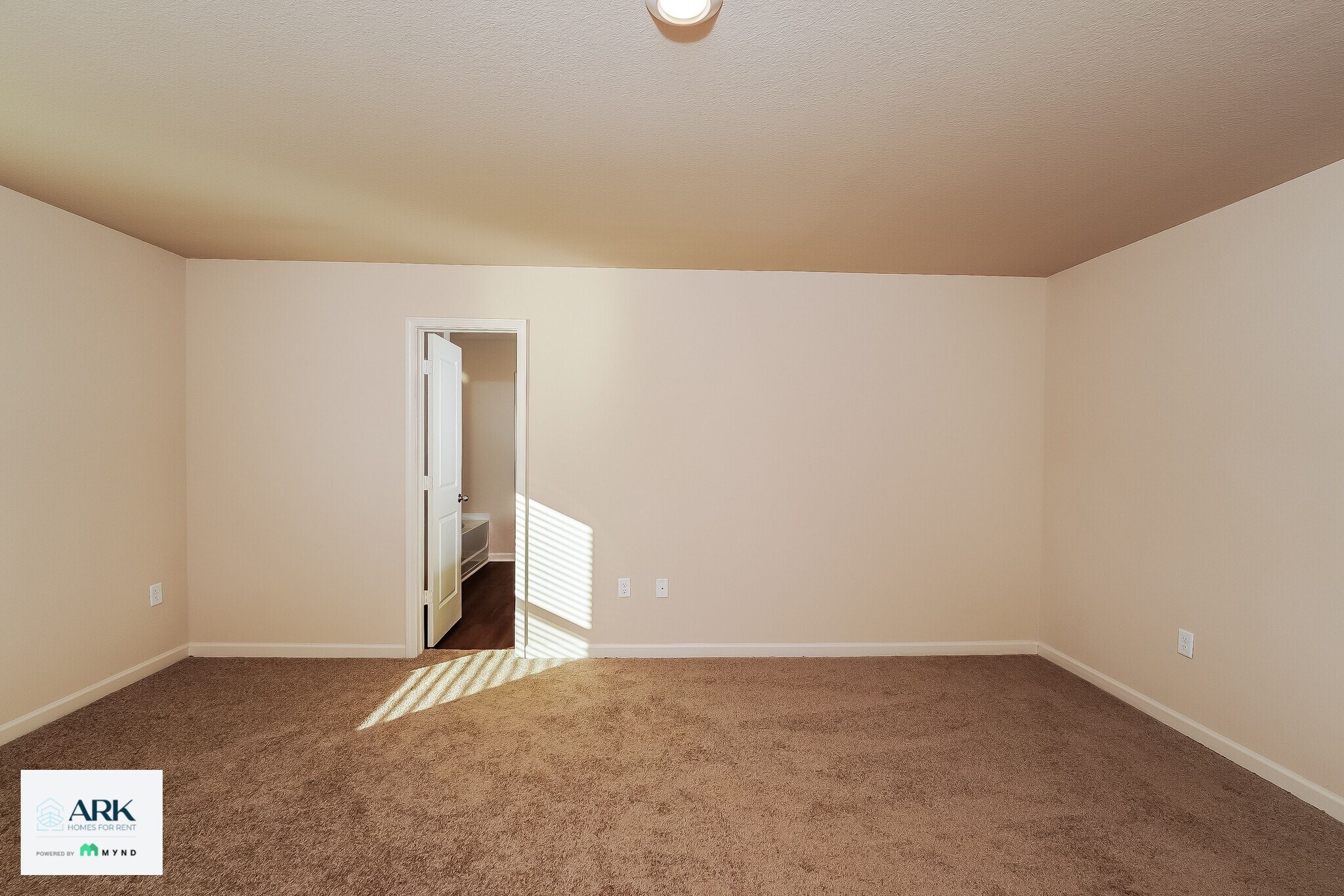 Building Photo - 430 Clover Cir