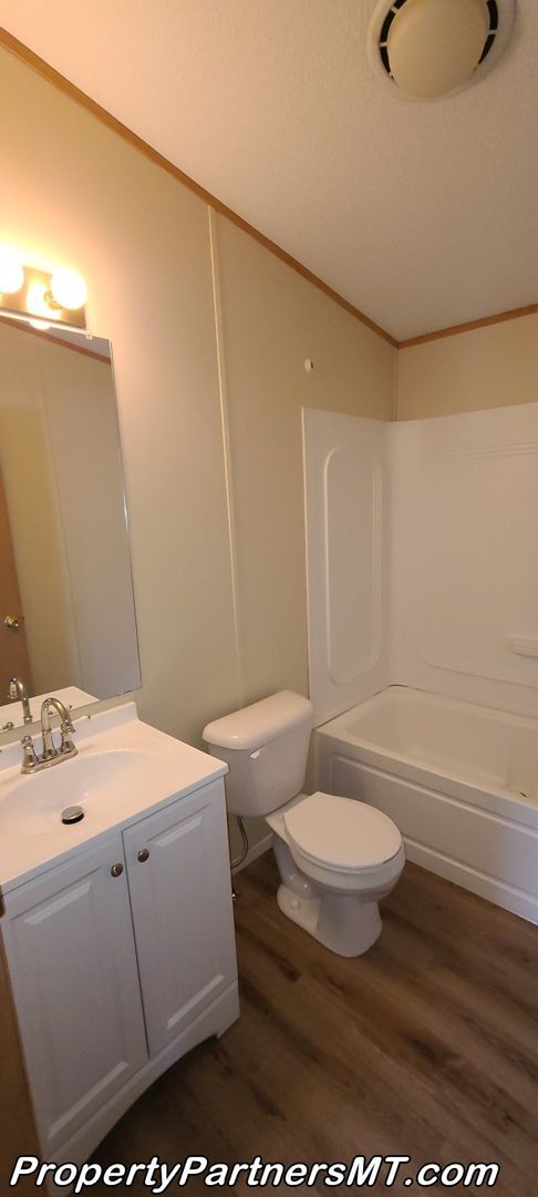 Building Photo - Very nice 3 Bed 2 Bath Modular house