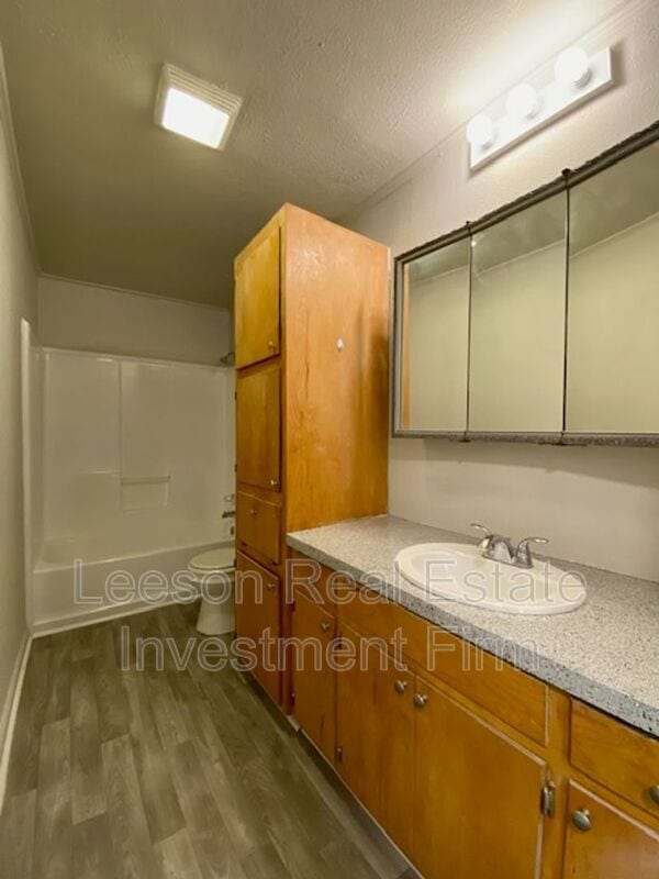 Building Photo - 537 Wyche St