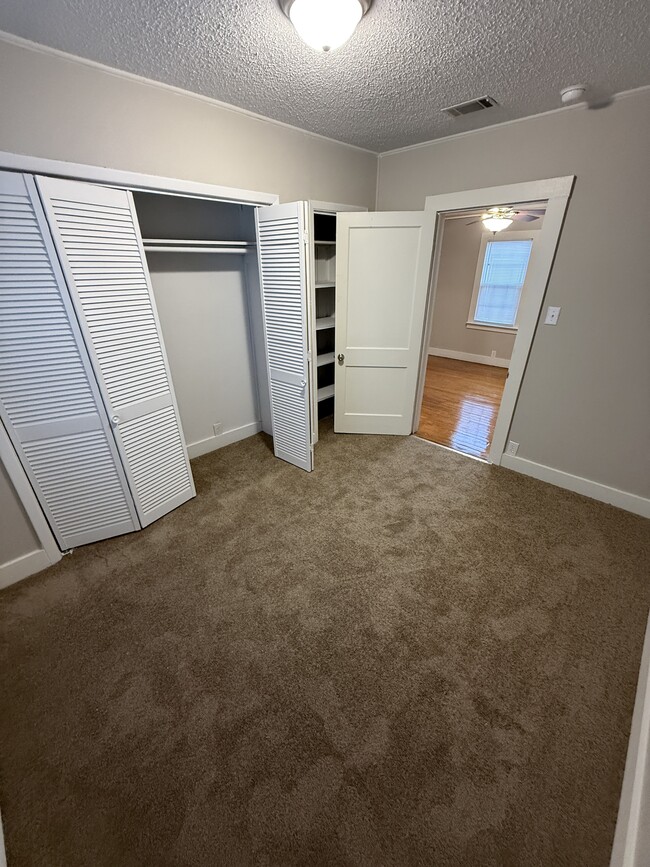 Building Photo - 2308 Albany St