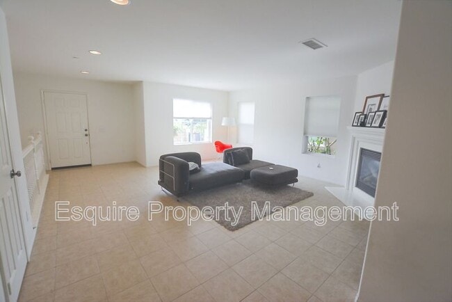 Building Photo - 1371 Dominica Dr