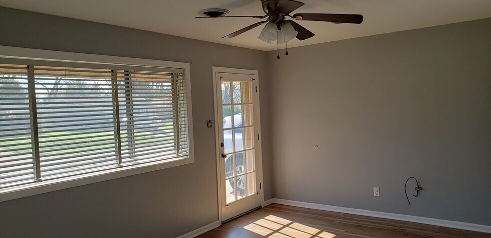 Livingroom livingroom - 4108 Parkway Dr