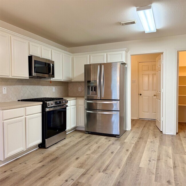 Building Photo - 15627 Haleys Landing Ln