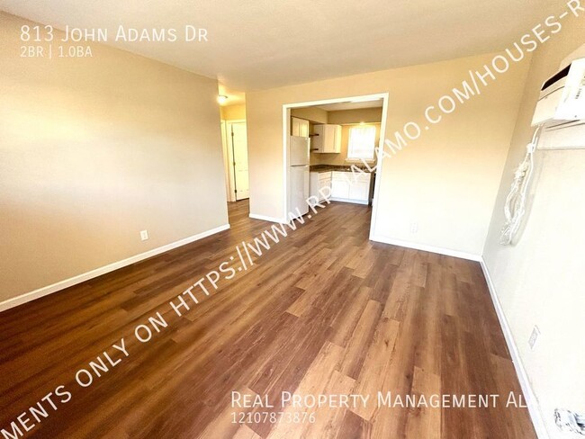 Building Photo - **MOVE-IN SPECIAL** AVAILABLE NOW! 2 Bedro...