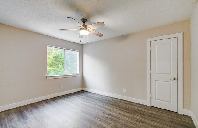 Building Photo - 2554 River Ridge