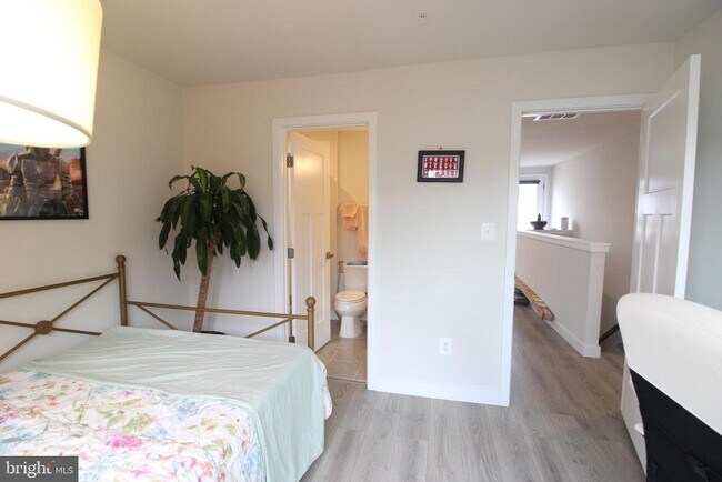 Building Photo - 6210 Monitor St