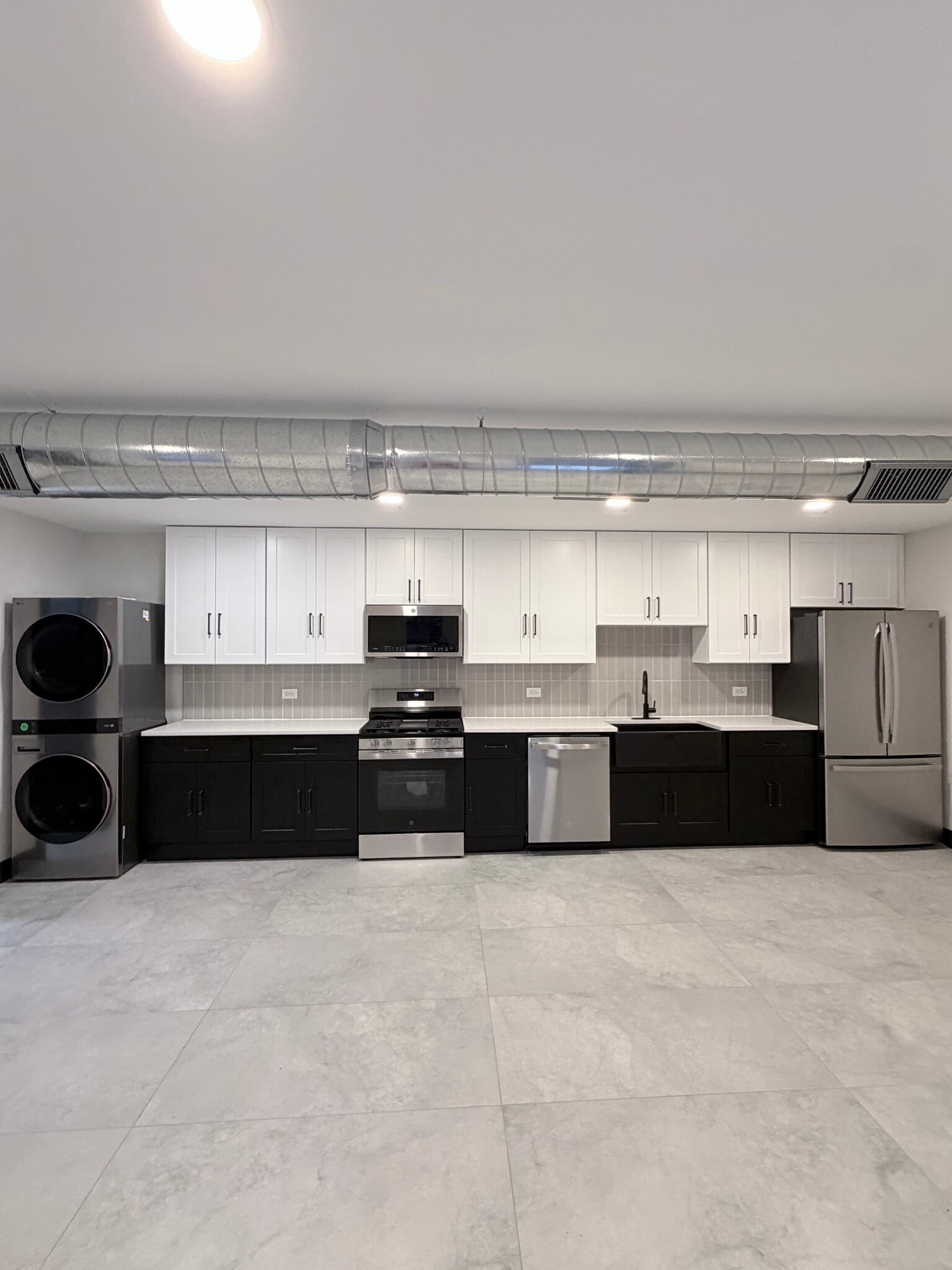 Building Photo - 1806 S Jefferson St