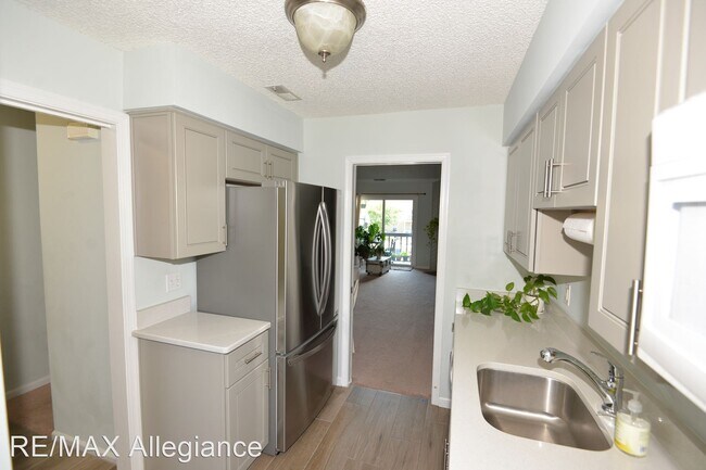 Building Photo - 2 br, 2 bath House - 939 RUDEE COURT