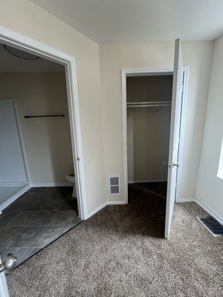 Building Photo - 1102 N 10th St