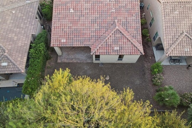 Building Photo - 12600 W Rosewood Ln