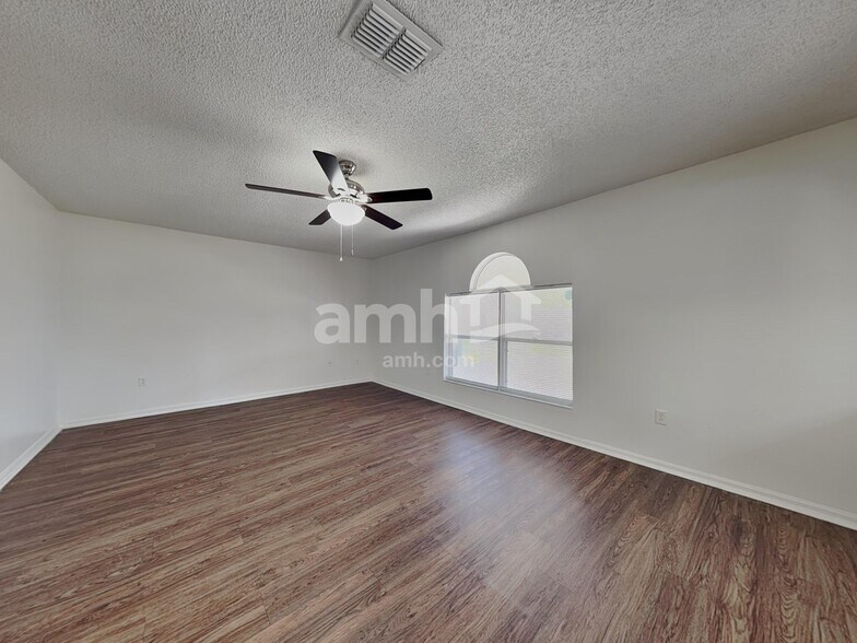 Building Photo - 813 Grand Regal Pt