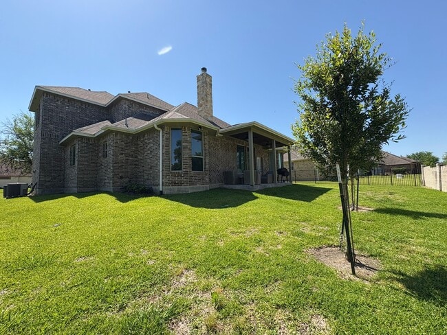 Building Photo - 55 Ruskin Dr W