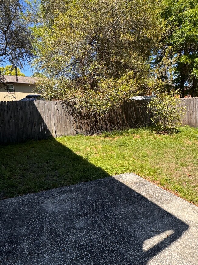 Building Photo - 11719 Fort Caroline Lakes Dr N