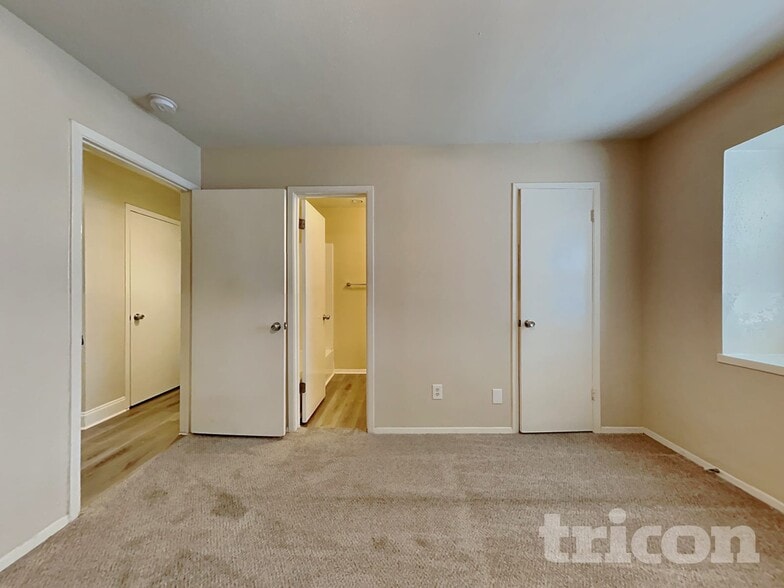 Building Photo - 711 Darnel Ln