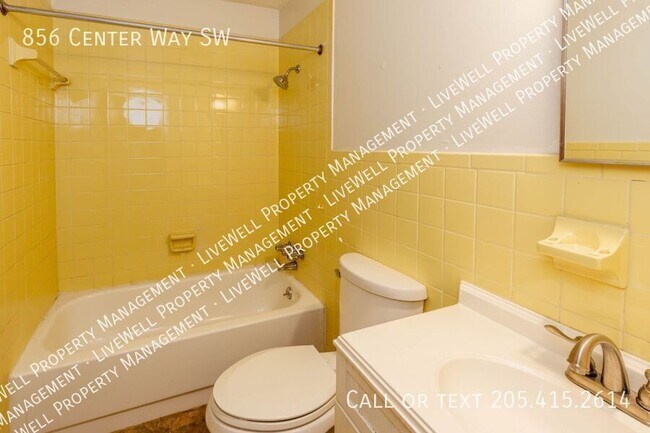 Building Photo - 856 Center Way SW