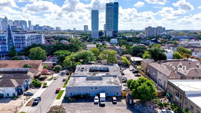 Building Photo - 1423 Hawthorne St
