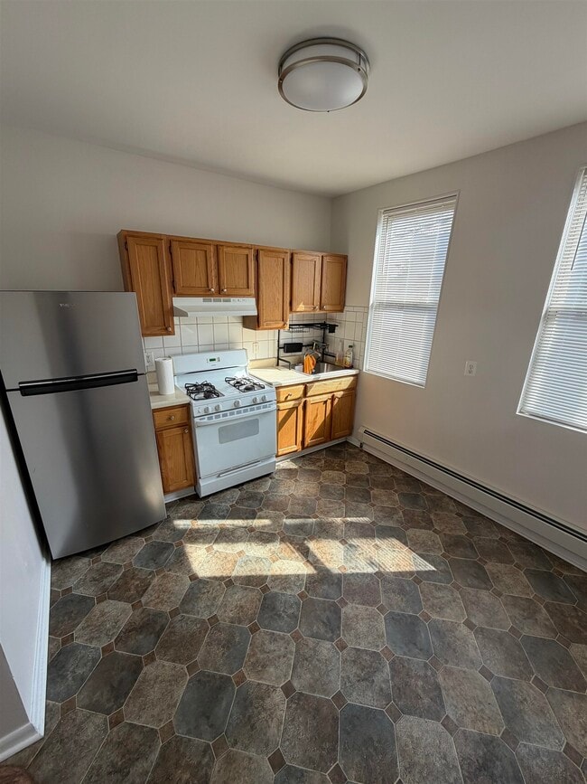 Building Photo - 7800 Bergenline Ave