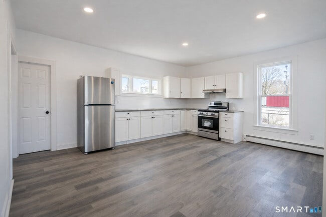 Building Photo - 17 Sherman Ave