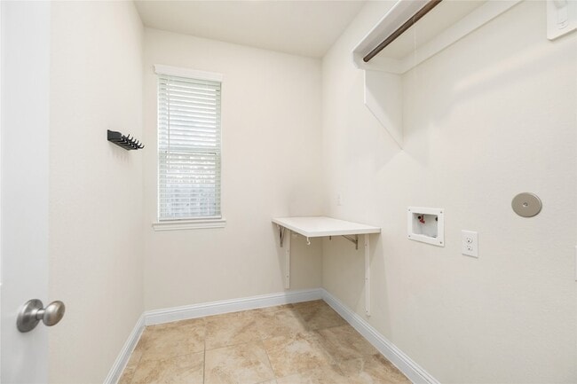 Building Photo - 7438 Bethpage Ln