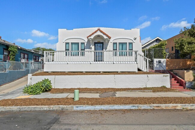 Building Photo - Move In Special!!  Elevated Golden Hill 2BR with Southwesterly Views with A/C & Detached Garage