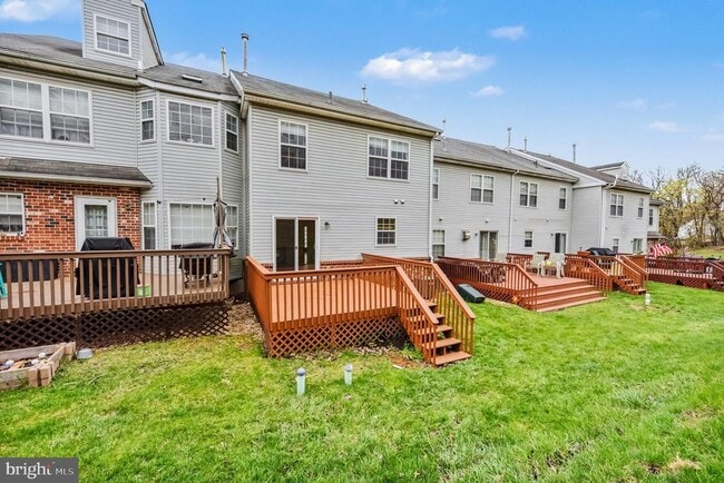 Building Photo - 1802 Harrison Ct