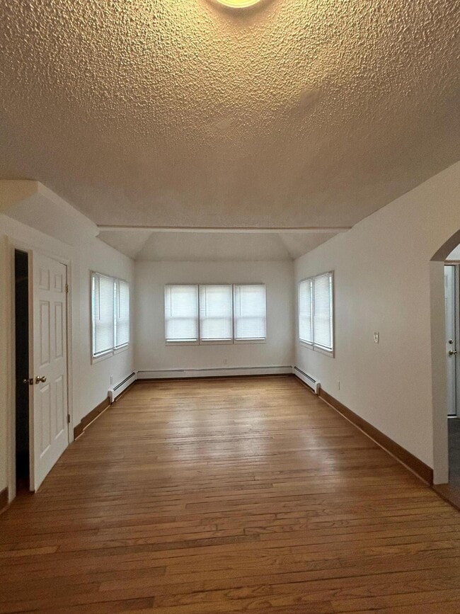 Building Photo - 408 S Huron St
