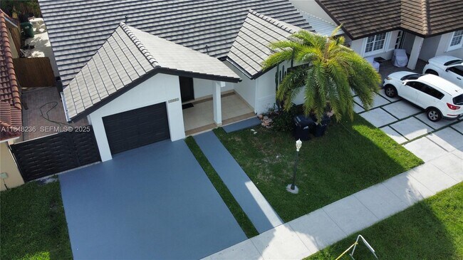 Building Photo - 15882 SW 138th Ct