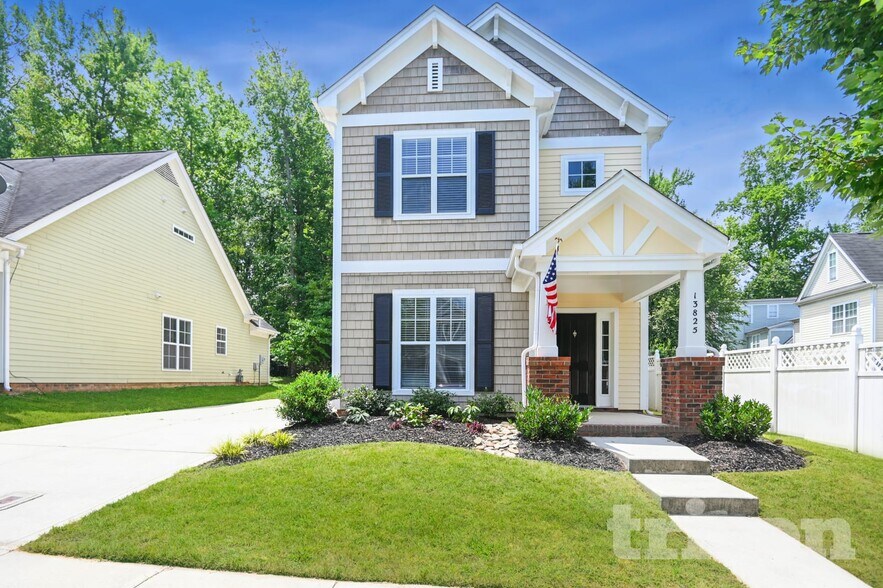 Primary Photo - 13825 Connell Green Dr