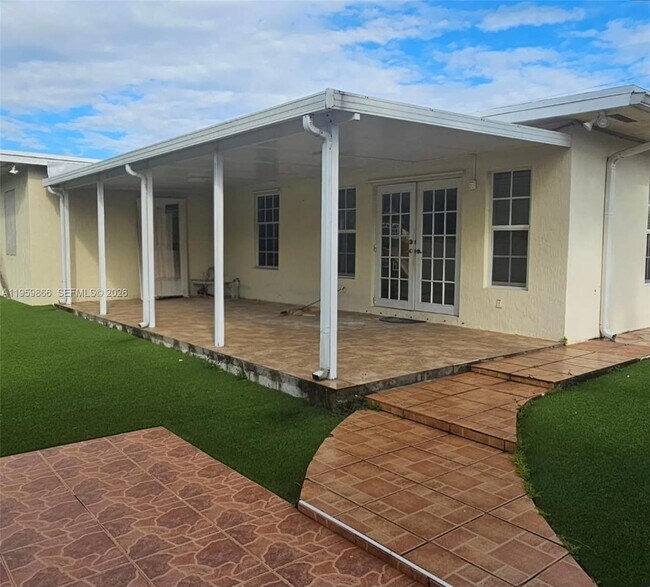 Building Photo - 11470 SW 57th Terrace