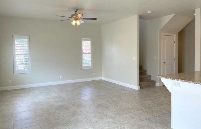 Building Photo - 3971 Bella Vista Dr