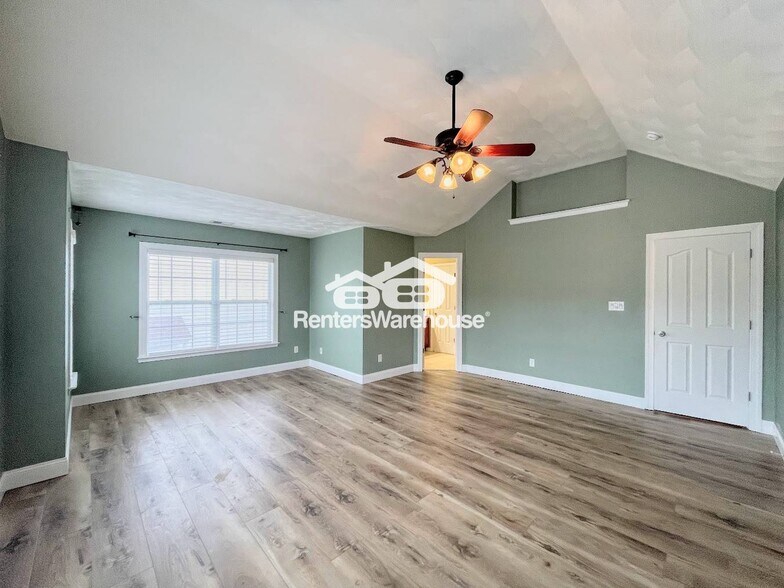 Building Photo - 1921 Spain Ln