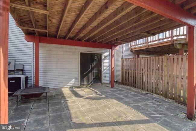 Building Photo - 3964 Rosebay Ct