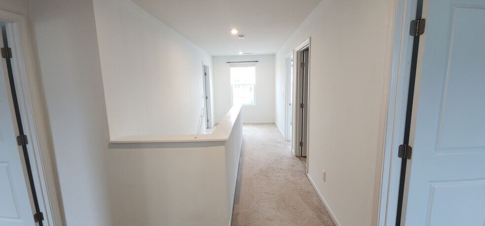 Building Photo - 612 Scribes Ln