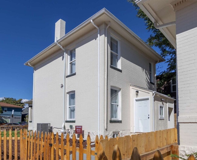 Building Photo - Stunning Remodeled Patio Home in Baker – 3...