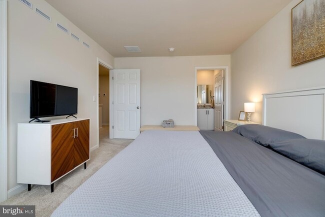 Building Photo - 262 Allison Dr