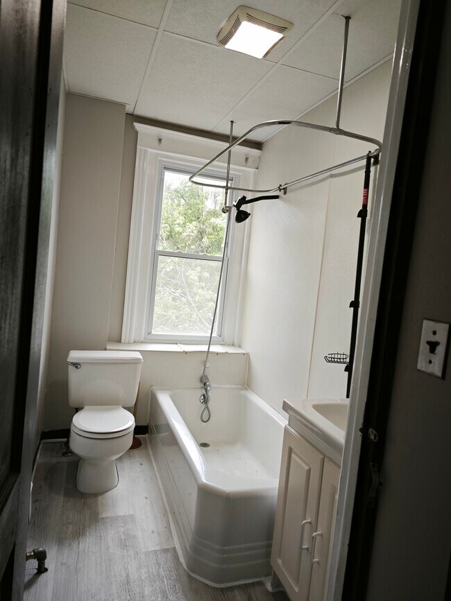 Building Photo - 700 Atlantic St