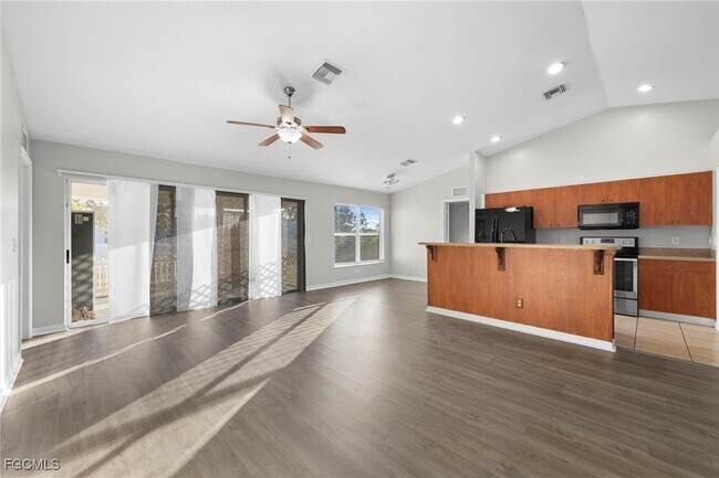 Building Photo - 2805 66th St W