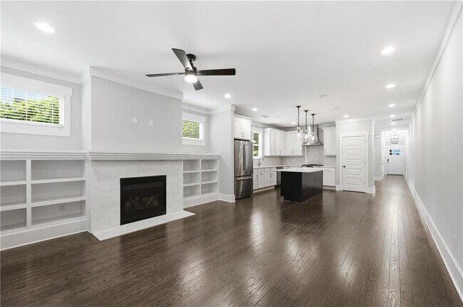 Building Photo - 254 Lamon Ave SE