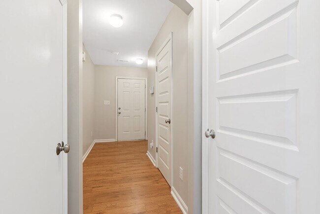 Building Photo - 630 Flaherty Ave