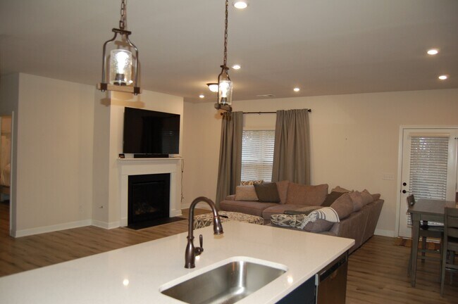 Building Photo - 4315 Socata Ct