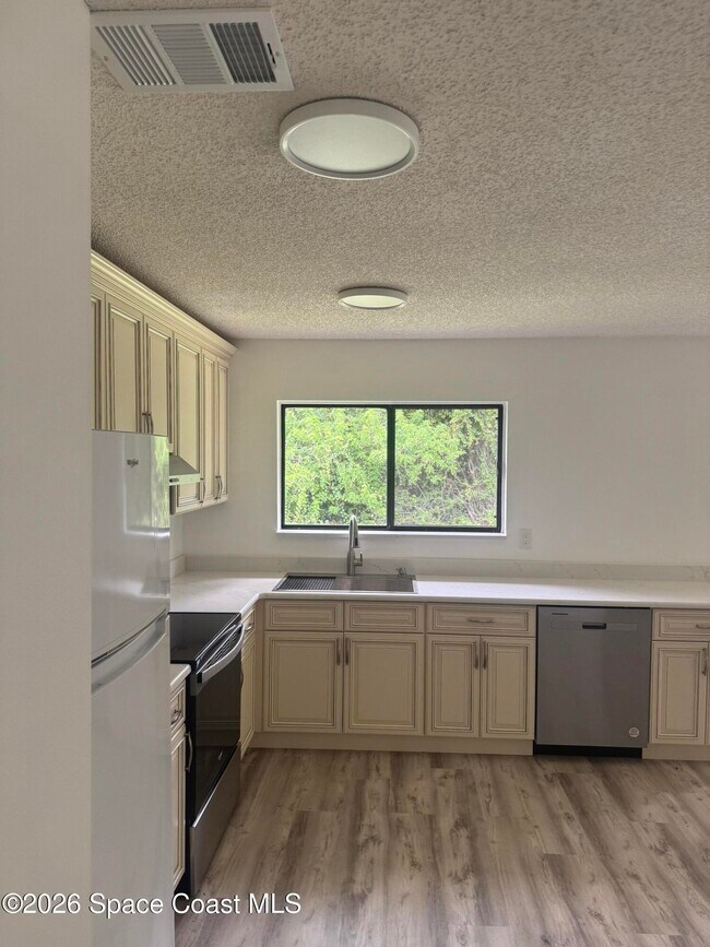 Building Photo - 1418 Paley Cir SE