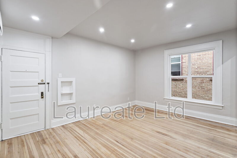 Building Photo - 1058 Pearl St