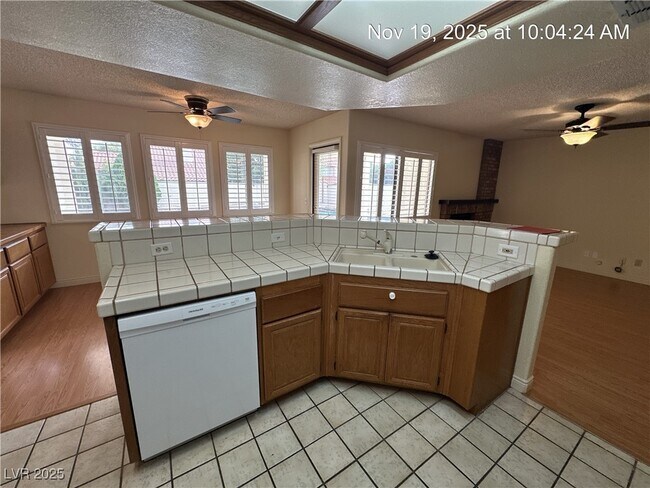 Building Photo - 398 Decareo Ct