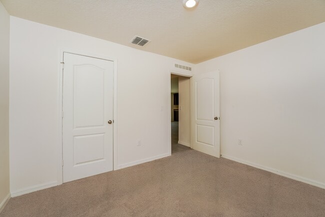 Building Photo - 1167 Walden Blvd SE