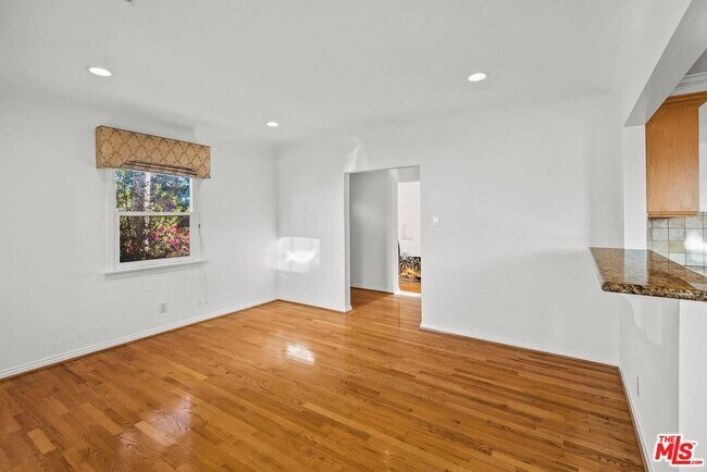 Building Photo - 10497 Kinnard Ave